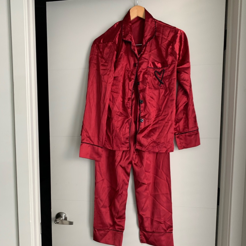 Red sleep set with hearts